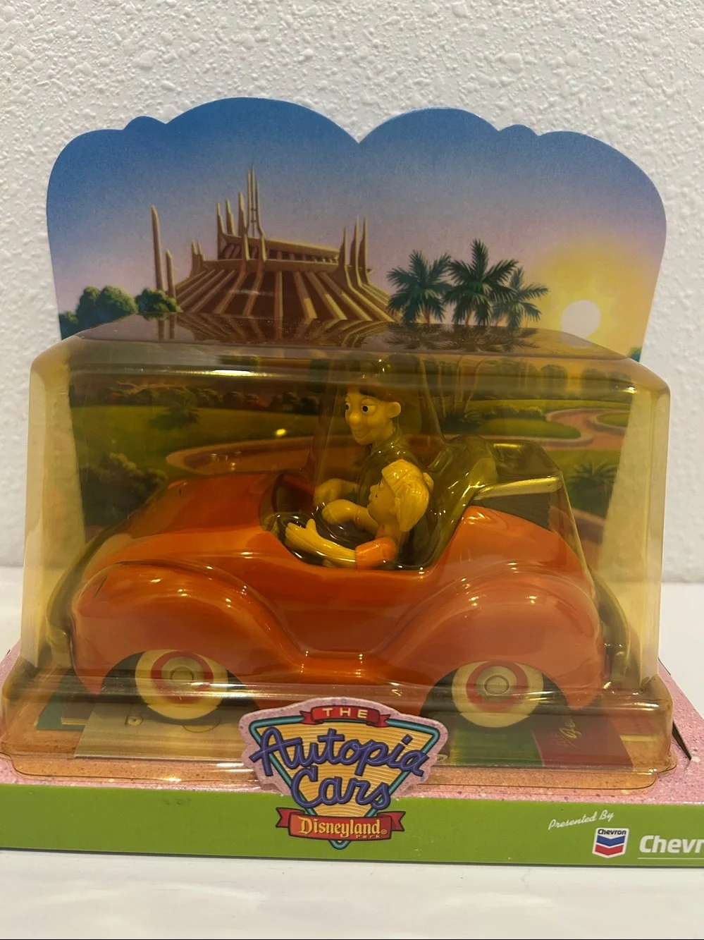 Vintage Y2K 2000 Chevron Cars Disneyland Autopia